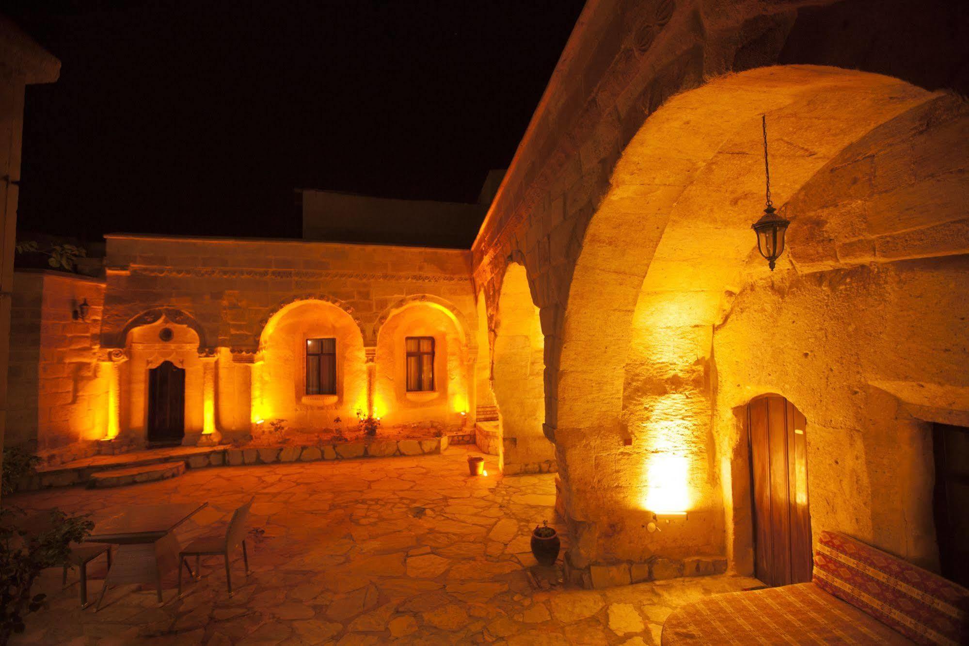 Cappadocia Palace Hotel อูร์กุบ ภายนอก รูปภาพ