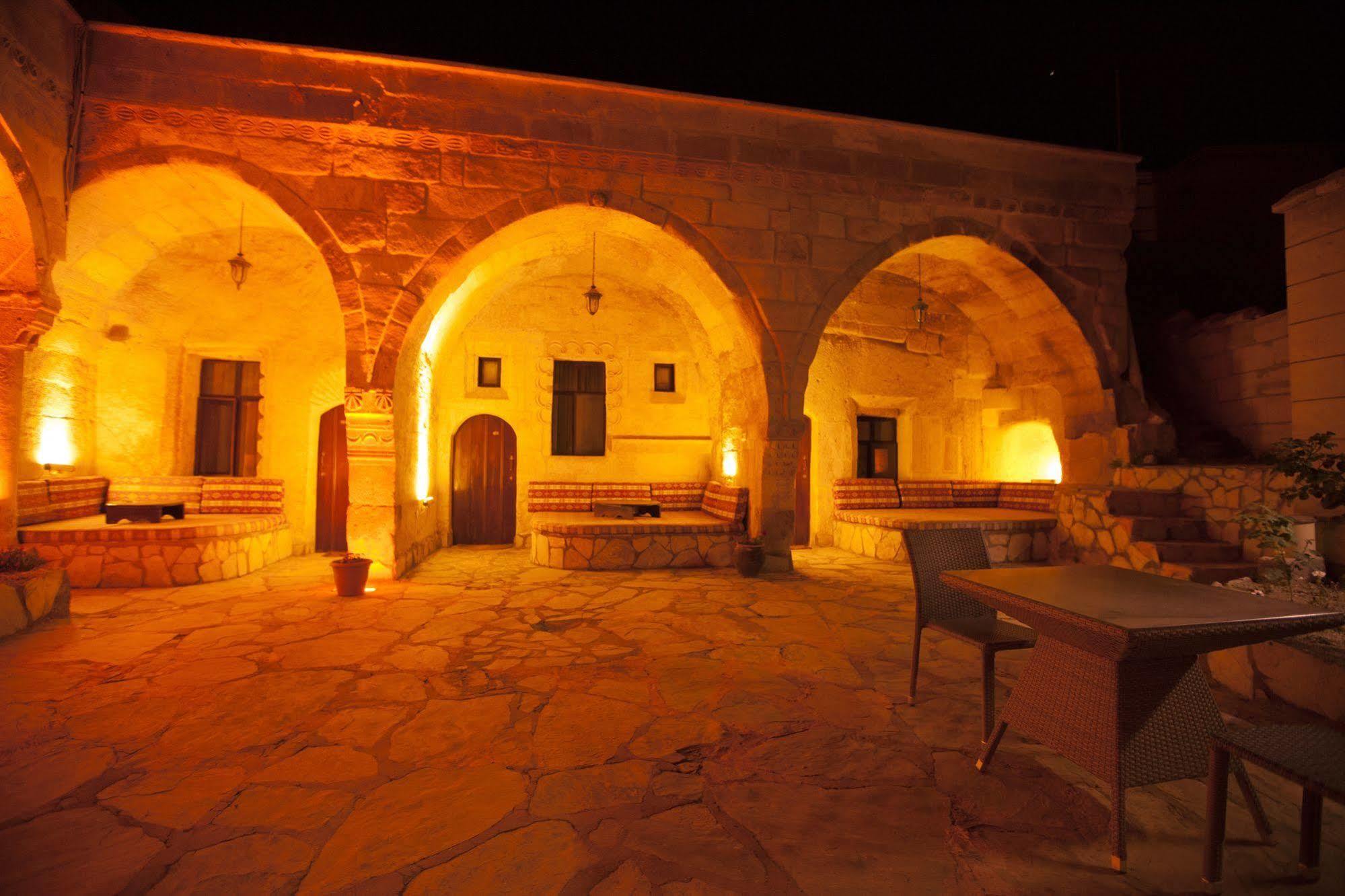 Cappadocia Palace Hotel อูร์กุบ ภายนอก รูปภาพ